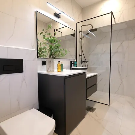 דירה 4 Bedroom Toompea Old Town טאלין
