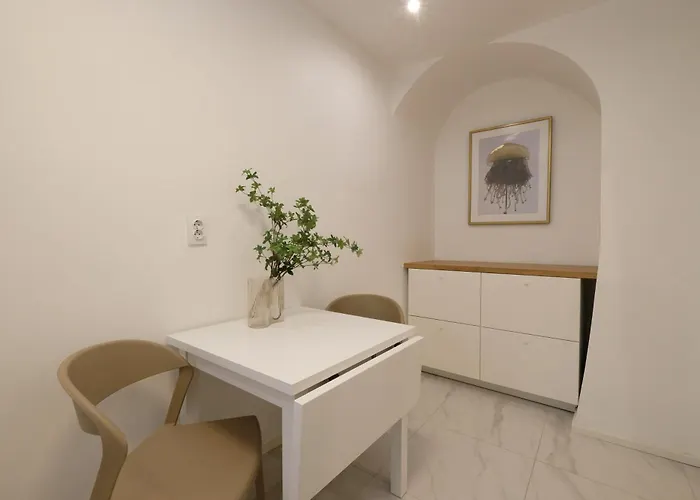 4 Bedroom Toompea Old Town דירה טאלין